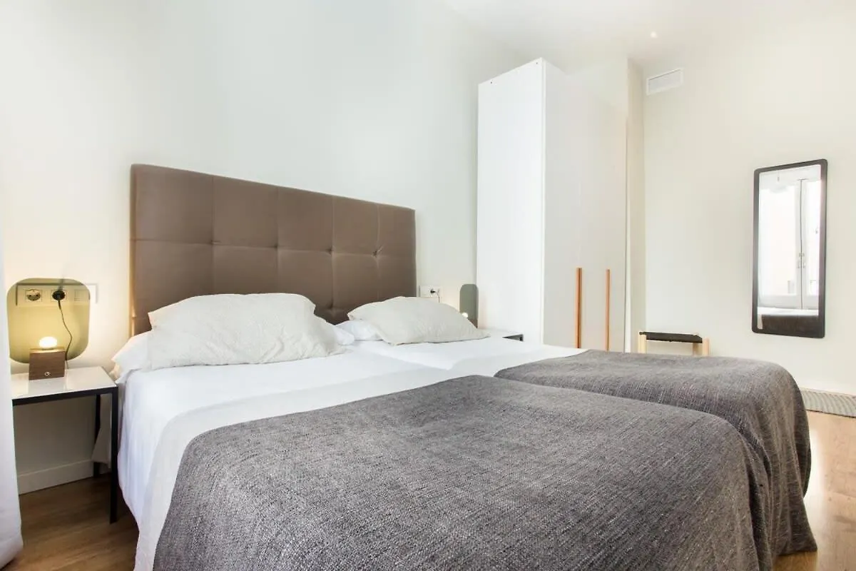 Apartment Centric 3Bedroom In Las Ramblas 2 1B Barcelona