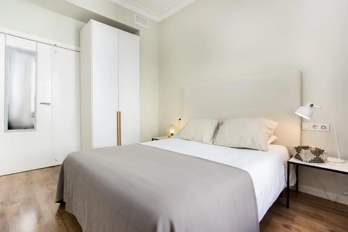 Centric 3Bedroom In Las Ramblas 2 1B バルセロナ 0*,